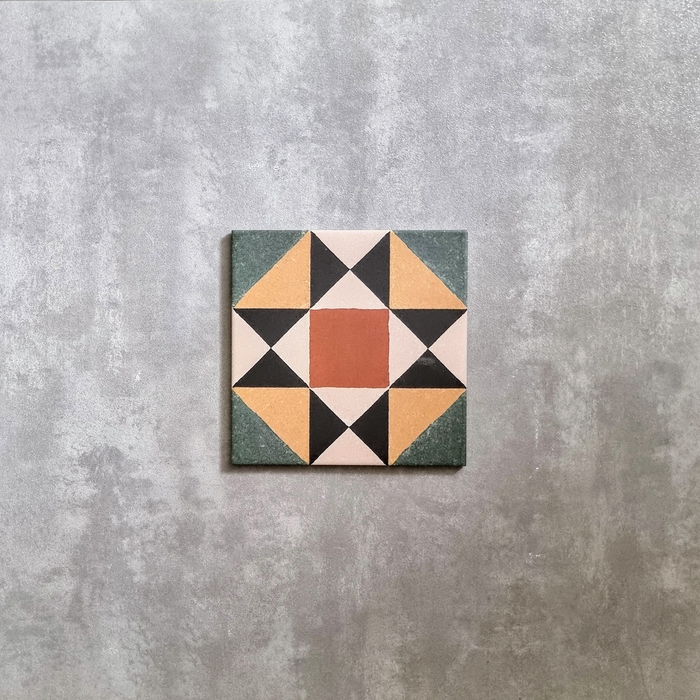 FULL TILE SAMPLE Newton Manor 20cm x 20cm