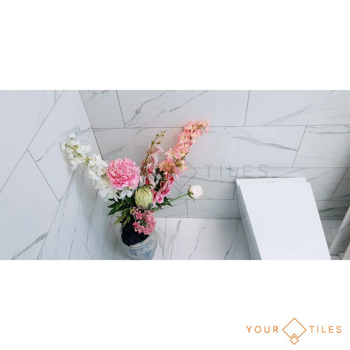 CUT TILE SAMPLE Snow Marble Gloss Effect