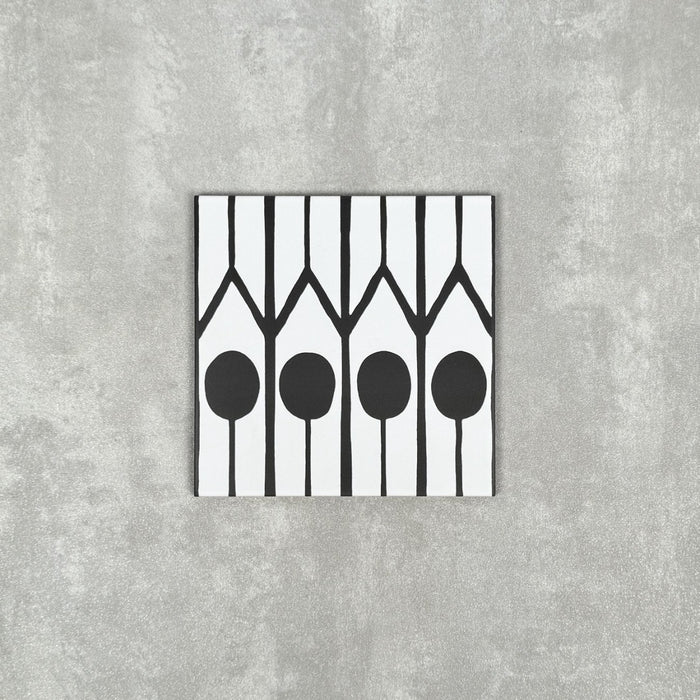 FULL TILE SAMPLE Almeira Felis Black and White 20cm x 20cm