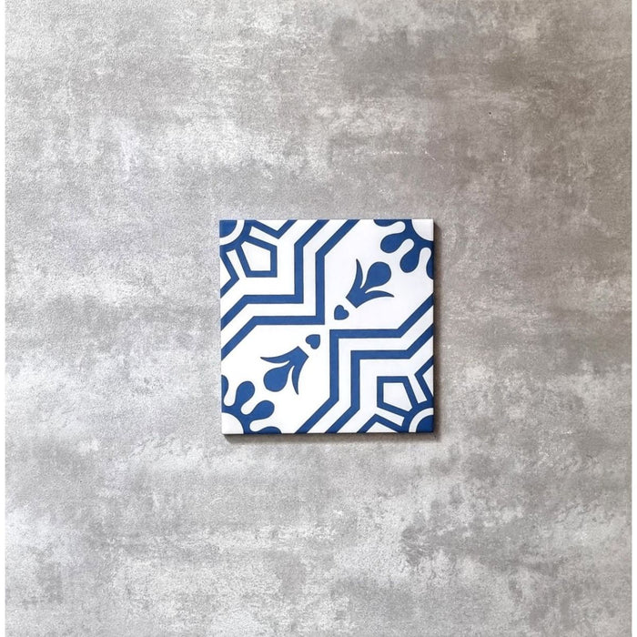 FULL TILE SAMPLE Montagu Street Blue and White 20cm x 20cm