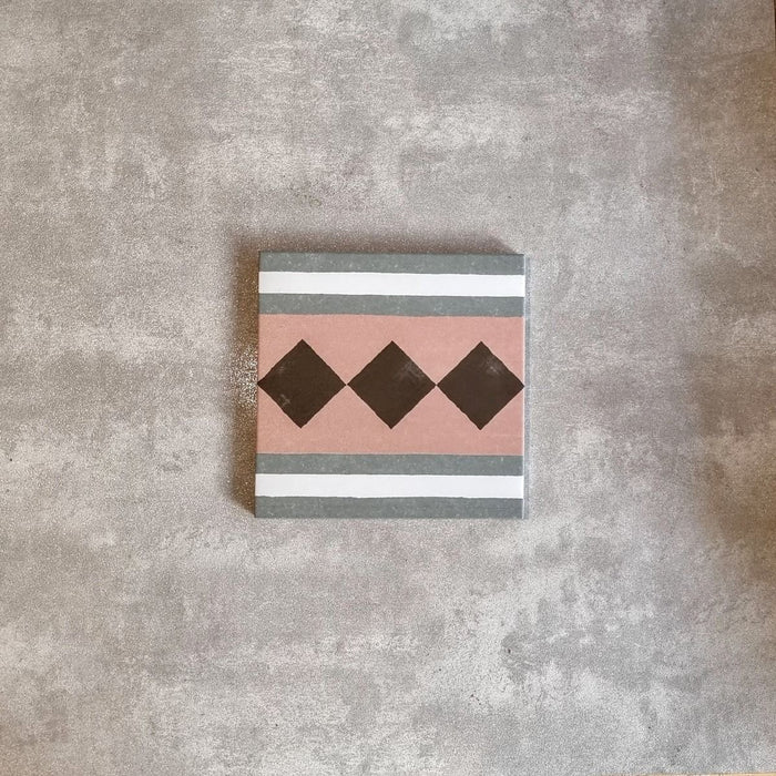 FULL TILE SAMPLE Farnham MINI Manor Side/Border 15cm x 15cm